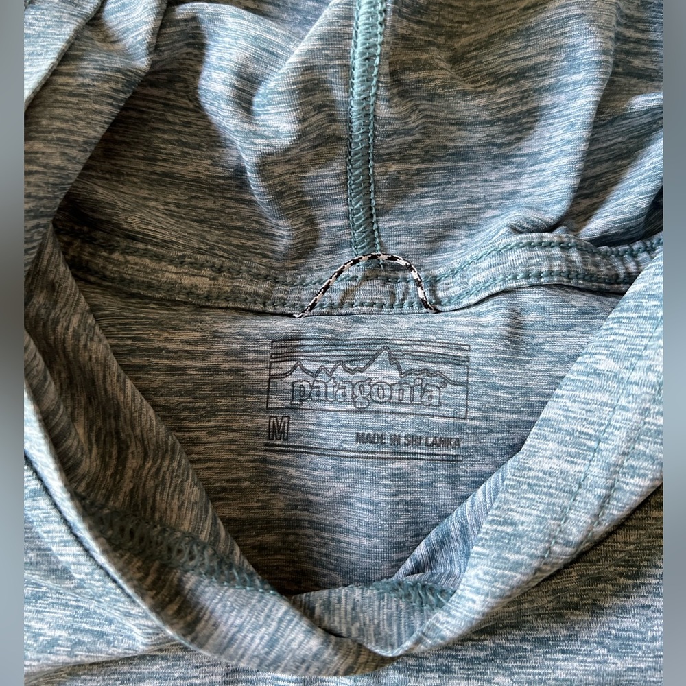Patagonia Men's Capilene® Cool Daily Hoody in Heathered Green Medium